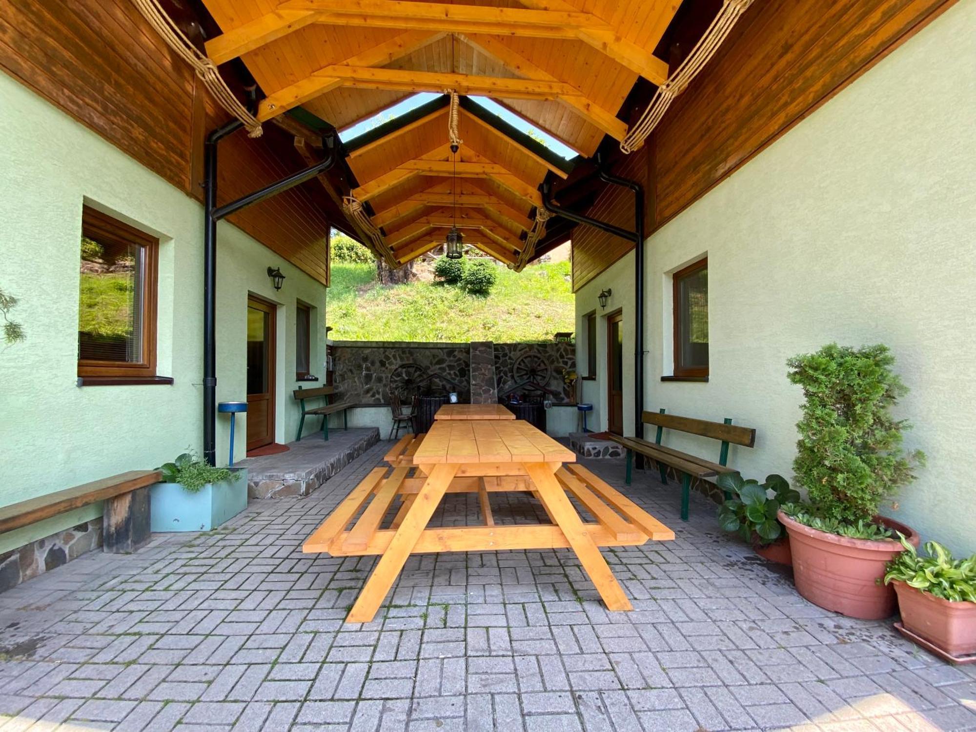 Apartmány Alma Vyhne Exteriér fotografie